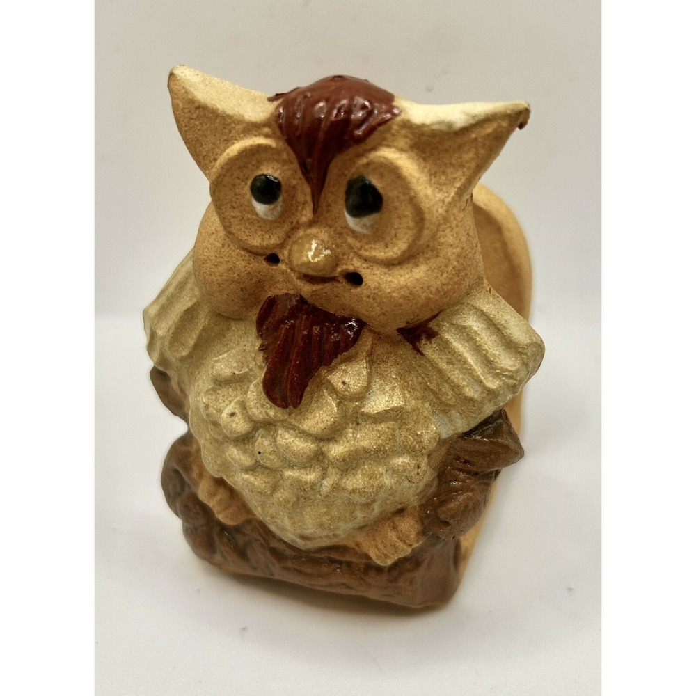 Vintage‎ Hindt Clay Pottery Owl Wall Hook Figure Art Artist Signed Brown 3.5"